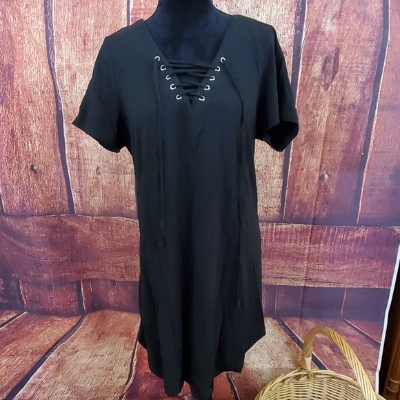 Heart & Hips Tops - Heart and Hips Black Short Sleeve T-Shirt Tunic